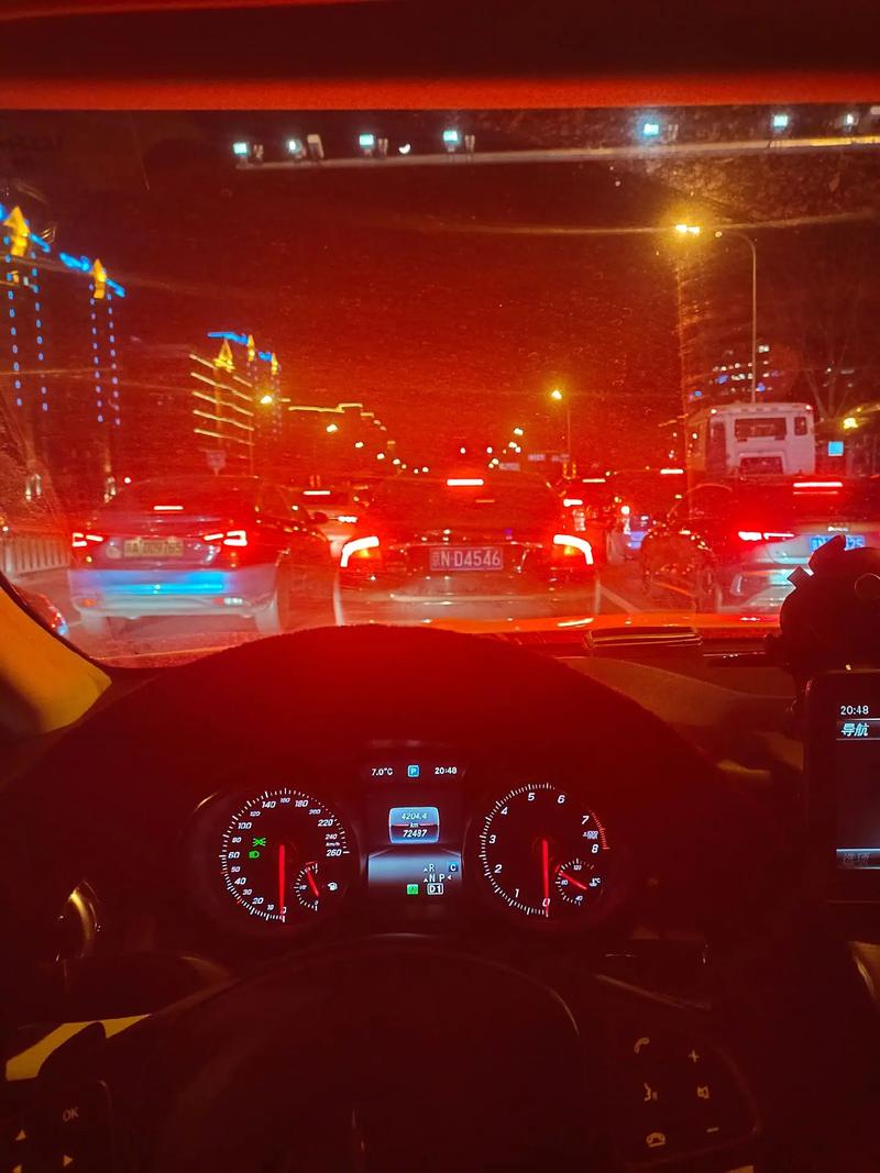 乌鲁木齐早晚高峰限行(乌鲁木齐早晚高峰时段)-第1张图片 乌鲁木齐早晚高峰限行(乌鲁木齐早晚高峰时段)-第1张图片