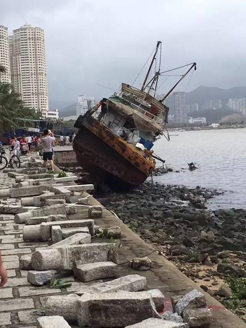 天鸽台风高速限行(台风天鸽路径)-第2张图片 天鸽台风高速限行(台风天鸽路径)-第2张图片